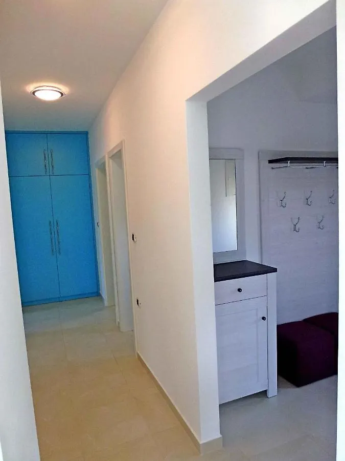 Apartment In Omisalj/Insel Krk 35666 Croatia