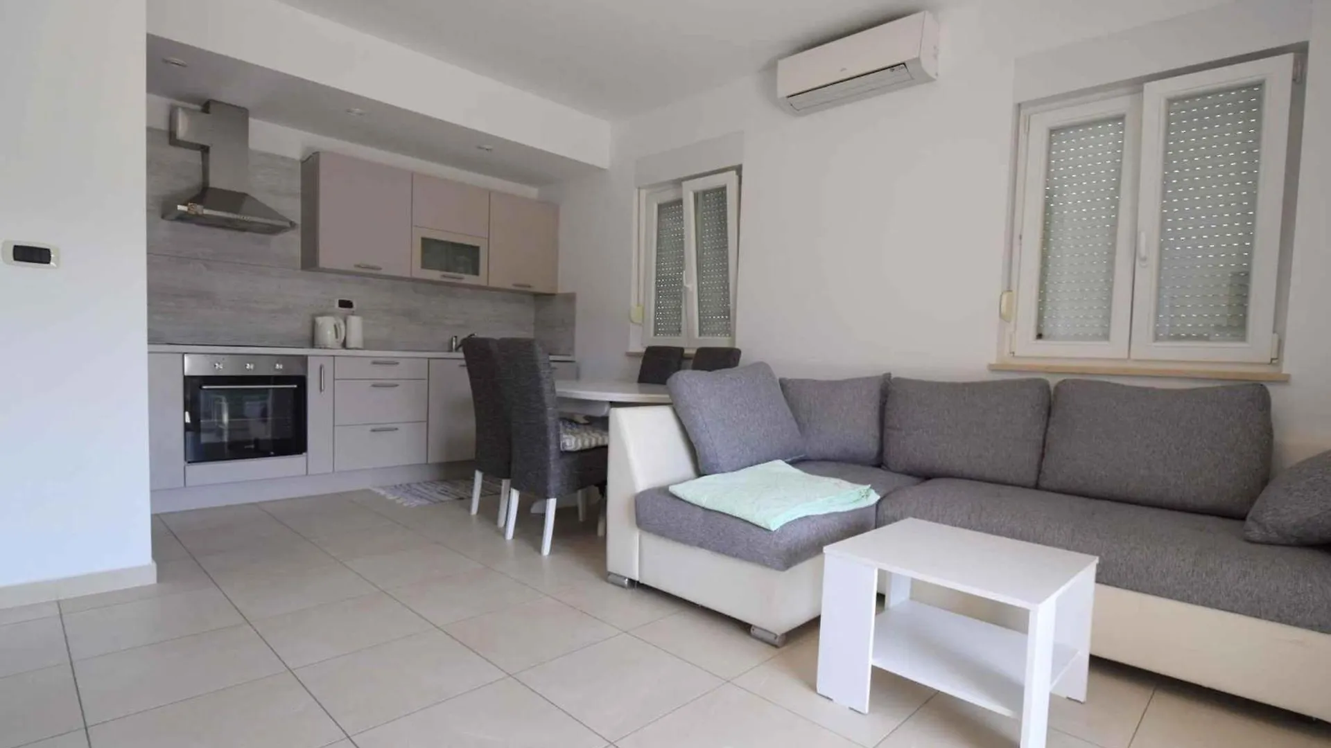 Apartment In Omisalj/Insel Krk 35666 Croatia