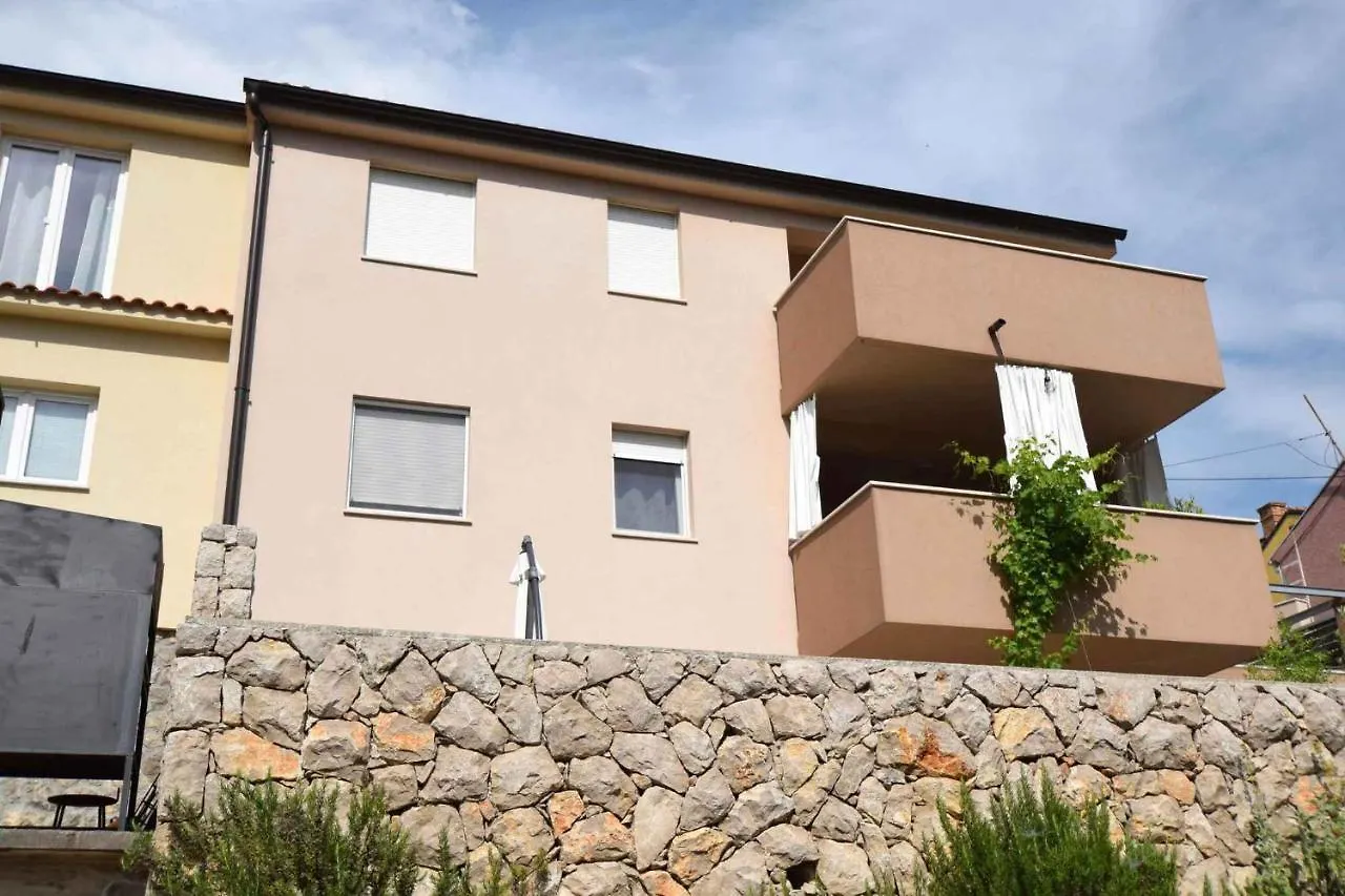 Apartment In Omisalj/Insel Krk 35666 Croazia